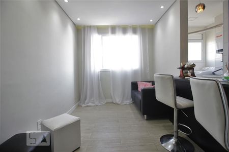 Sala de apartamento para alugar com 2 quartos, 46m² em Jardim Novo Taboão, São Paulo