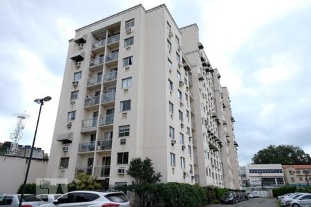 Apartamento para alugar com 50m², 2 quartos e 1 vaga Apartamento para alugar com 50m², 2 quartos e 1 vagaFachada