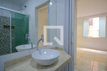 Banheiro de apartamento para alugar com 1 quarto, 38m² em São Francisco, Curitiba