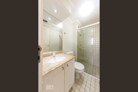 Apartamento à venda com 70m², 2 quartos e 2 vagas Apartamento à venda com 70m², 2 quartos e 2 vagasBanheiro Social