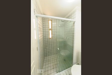 Apartamento à venda com 70m², 2 quartos e 2 vagas Apartamento à venda com 70m², 2 quartos e 2 vagasBanheiro - Suite