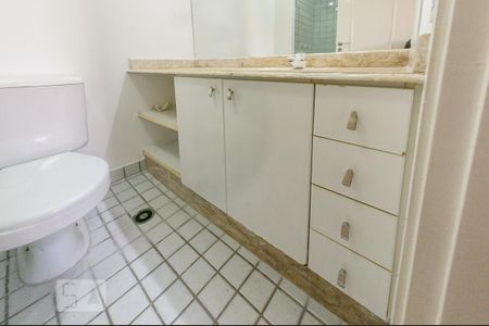 Apartamento à venda com 70m², 2 quartos e 2 vagas Apartamento à venda com 70m², 2 quartos e 2 vagasBanheiro - Suite