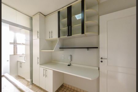 Apartamento à venda com 70m², 2 quartos e 2 vagas Apartamento à venda com 70m², 2 quartos e 2 vagasCozinha
