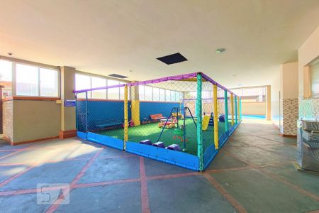 Apartamento à venda com 74m², 2 quartos e 1 vagaÁrea Comum - Playground