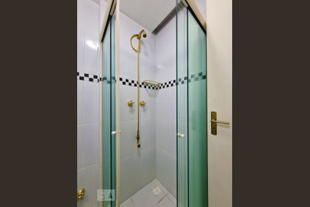 Apartamento à venda com 74m², 2 quartos e 1 vagaBanheiro Social