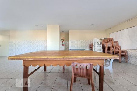 Apartamento à venda com 74m², 2 quartos e 1 vagaÁrea comum - Salão de festas