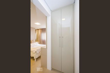 Apartamento para alugar com 104m², 2 quartos e 2 vagassuíte 1