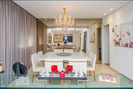 Apartamento para alugar com 104m², 2 quartos e 2 vagasSala