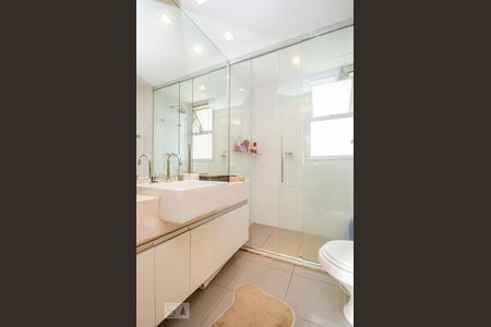 Apartamento para alugar com 104m², 2 quartos e 2 vagasBanheiro da Suíte 1