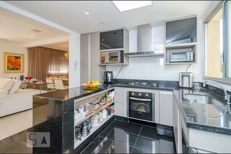 Apartamento para alugar com 104m², 2 quartos e 2 vagasCozinha