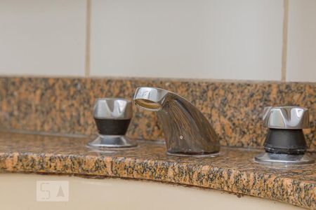 Banheiro de kitnet/studio à venda com 1 quarto, 30m² em Campos Elíseos, São Paulo