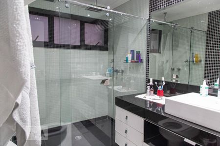 Apartamento à venda com 168m², 3 quartos e 3 vagasBanheiro Suíte 2