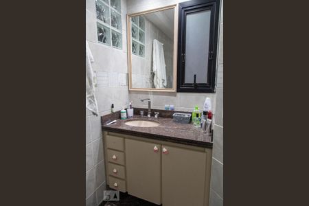 Apartamento à venda com 168m², 3 quartos e 3 vagasBanheiro Suíte 1