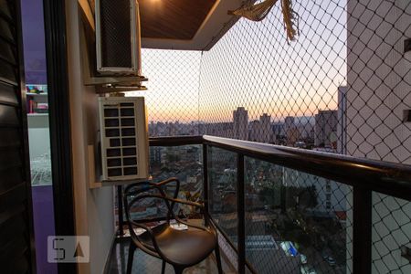 Apartamento à venda com 168m², 3 quartos e 3 vagasVaranda