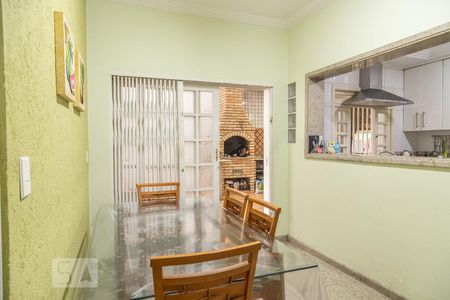Casa à venda com 350m², 3 quartos e 5 vagasCopa