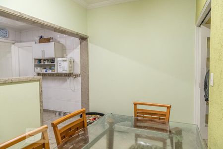 Casa à venda com 350m², 3 quartos e 5 vagasCopa