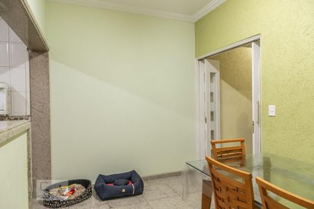 Casa à venda com 350m², 3 quartos e 5 vagasCopa