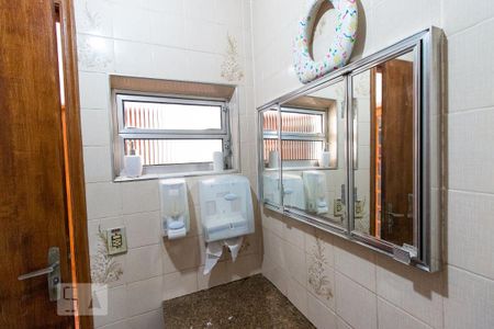 Casa à venda com 400m², 3 quartos e 2 vagasBanheiro 2