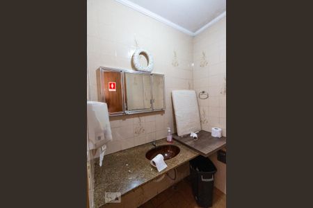 Casa à venda com 400m², 3 quartos e 2 vagasBanheiro 2