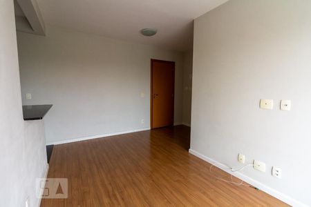 Sala de apartamento para alugar com 2 quartos, 54m² em Quitaúna, Osasco