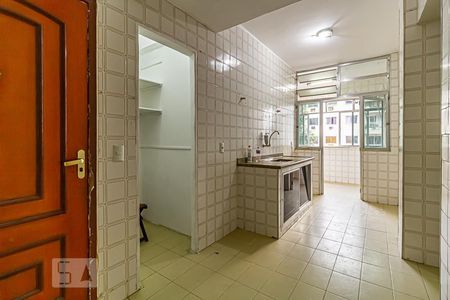 Apartamento à venda com 142m², 2 quartos e 1 vagaCozinha