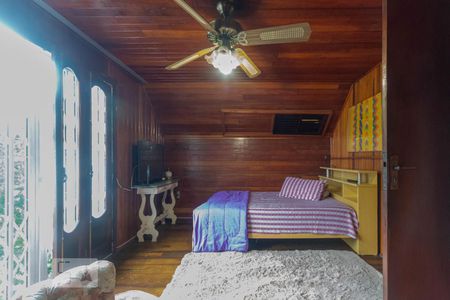 Casa à venda com 300m², 5 quartos e 2 vagasSuíte