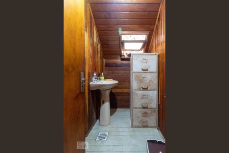 Casa à venda com 300m², 5 quartos e 2 vagasBanheiro 2