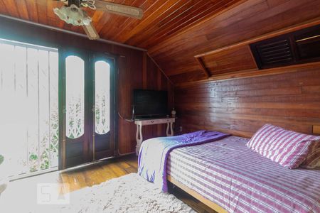 Casa à venda com 300m², 5 quartos e 2 vagasSuíte