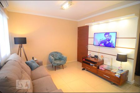 Sala de casa de condomínio à venda com 2 quartos, 64m² em Olaria, Canoas