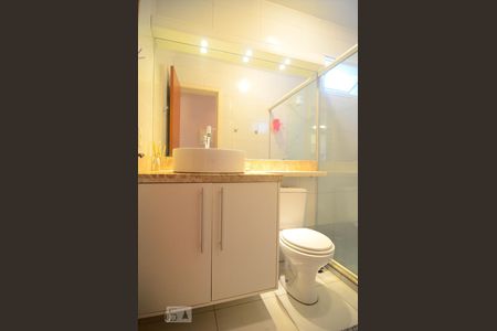 Casa de condomínio à venda com 64m², 2 quartos e 2 vagasBanheiro