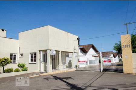 Casa de condomínio à venda com 64m², 2 quartos e 2 vagasFachada