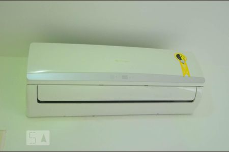 Casa de condomínio à venda com 64m², 2 quartos e 2 vagasQuarto