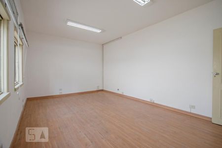 Casa para alugar com 342m², 3 quartos e 2 vagas Casa para alugar com 342m², 3 quartos e 2 vagasQuarto 2