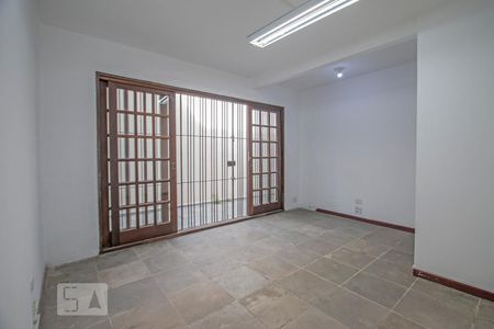 Casa para alugar com 342m², 3 quartos e 2 vagas Casa para alugar com 342m², 3 quartos e 2 vagasSala de Jantar