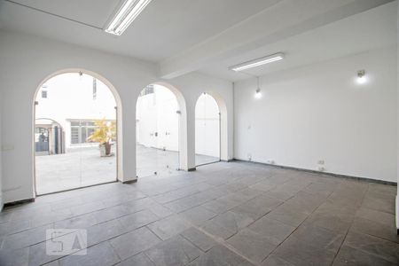 Casa para alugar com 342m², 3 quartos e 2 vagas Casa para alugar com 342m², 3 quartos e 2 vagasSalão 1