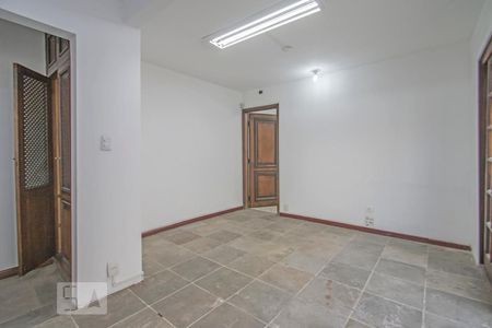 Casa para alugar com 342m², 3 quartos e 2 vagas Casa para alugar com 342m², 3 quartos e 2 vagasSala de Jantar