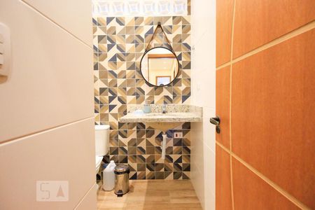 Casa à venda com 145m², 3 quartos e 4 vagasBanheiro Social