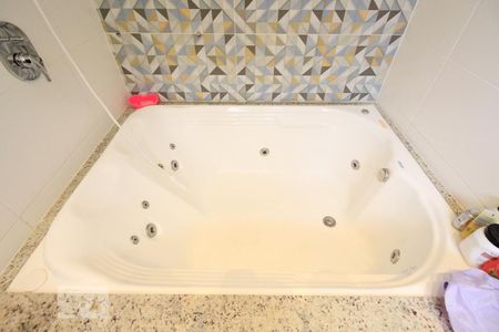 Casa à venda com 145m², 3 quartos e 4 vagasBanheiro da suite - Quarto 3