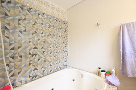 Casa à venda com 145m², 3 quartos e 4 vagasBanheiro da suite - Quarto 3