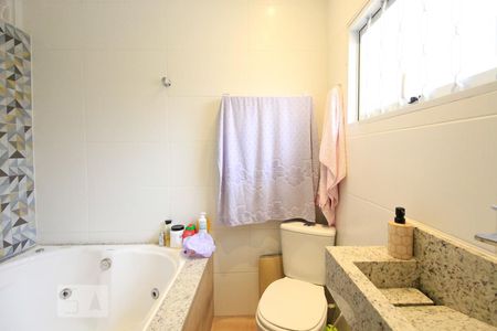 Casa à venda com 145m², 3 quartos e 4 vagasBanheiro da suite - Quarto 3