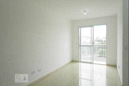 Sala de apartamento à venda com 2 quartos, 50m² em Vila Carmosina, São Paulo
