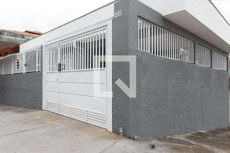 Casa à venda com 131m², 2 quartos e 2 vagasFachada