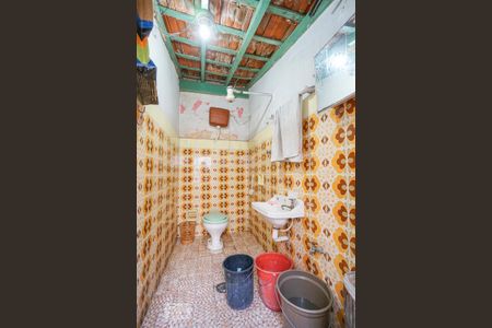 Casa à venda com 560m², 4 quartos e 8 vagas Casa à venda com 560m², 4 quartos e 8 vagasBanheiro casa 02