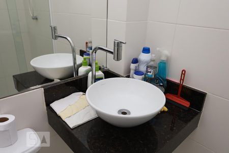 Banheiro  de kitnet/studio à venda com 1 quarto, 30m² em Grajau, Rio de Janeiro