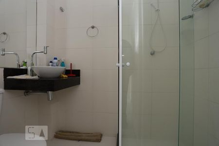 Banheiro  de kitnet/studio à venda com 1 quarto, 30m² em Grajau, Rio de Janeiro