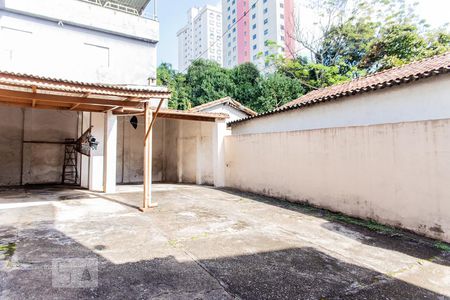 Casa para alugar com 185m², 3 quartos e 8 vagas Casa para alugar com 185m², 3 quartos e 8 vagasQuintal