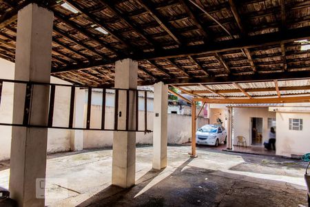 Casa para alugar com 185m², 3 quartos e 8 vagas Casa para alugar com 185m², 3 quartos e 8 vagasQuintal