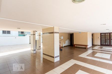 Apartamento à venda com 130m², 3 quartos e 2 vagas Apartamento à venda com 130m², 3 quartos e 2 vagasÁrea Comum - Playground
