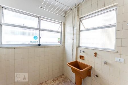 Apartamento à venda com 130m², 3 quartos e 2 vagas Apartamento à venda com 130m², 3 quartos e 2 vagasÁrea de Serviço