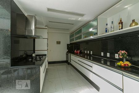 Cozinha de apartamento à venda com 5 quartos, 800m² em Partenon, Porto Alegre